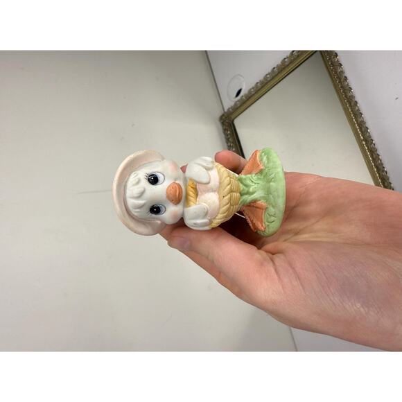 Adorable Vintage Easter Girl Duck Figurine with Hat, Porcelain, Spring Duck - Picture 9 of 10